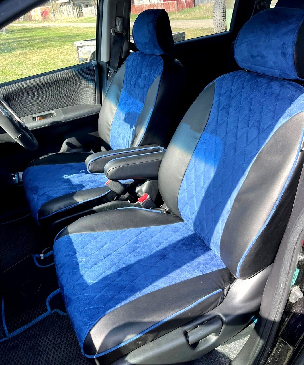 Чехлы на Honda Freed, 2008-2016 г. 3 ряда (40/40)