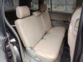 Чехлы на Toyota Isis 2004-2017 г. 3 ряда (бежевая экокожа/алькантара_Ромб)