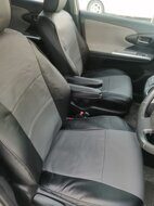 Чехлы на Toyota Wish с 2009-по наст.вр. (2 ряда), черно-серая экокожа, 0,8 мм